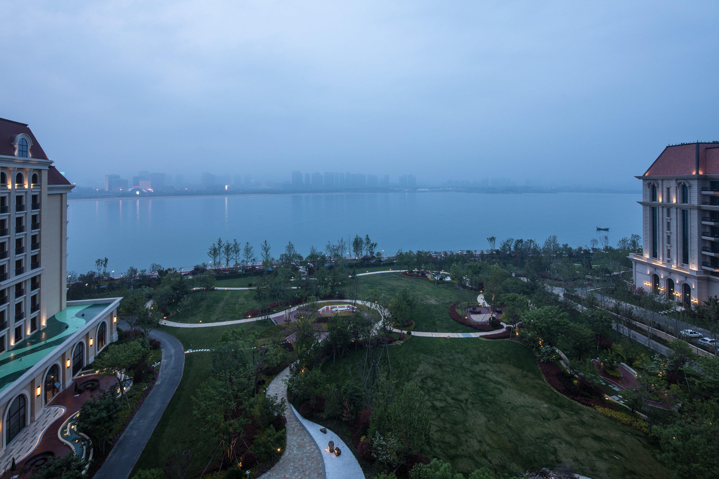 Готель Crowne Plaza Qingdaoorientalmoviemetropolis By Ihg Екстер'єр фото