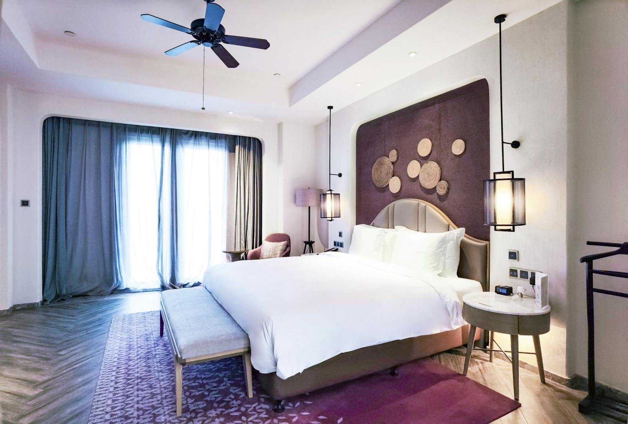 Готель Crowne Plaza Qingdaoorientalmoviemetropolis By Ihg Екстер'єр фото