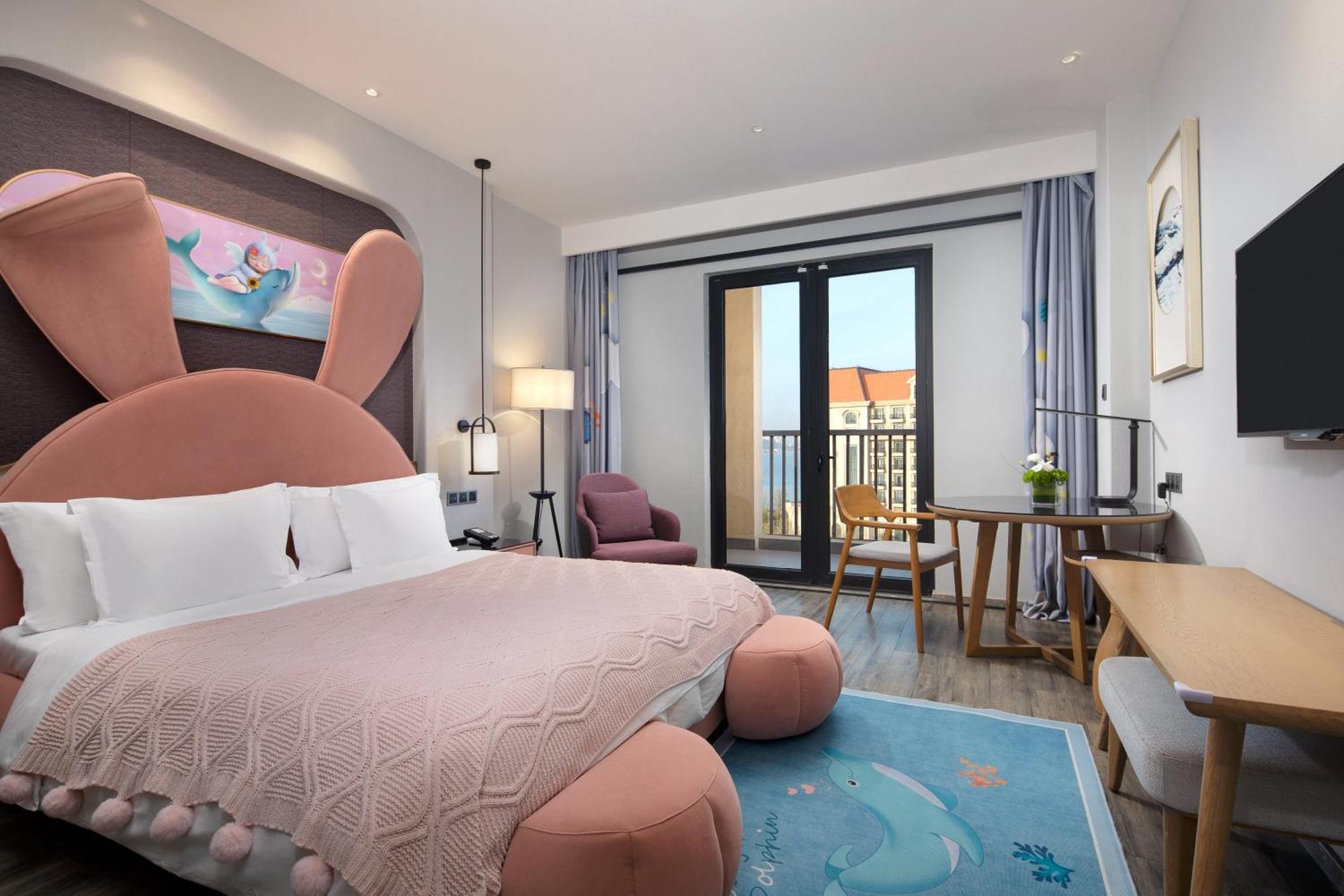 Готель Crowne Plaza Qingdaoorientalmoviemetropolis By Ihg Екстер'єр фото