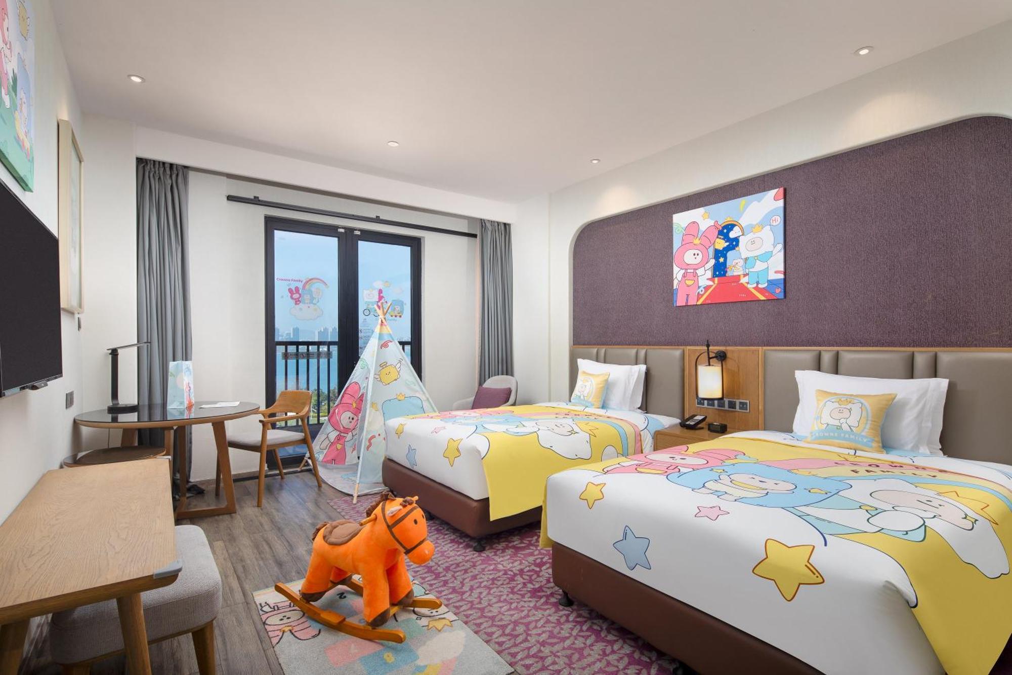 Готель Crowne Plaza Qingdaoorientalmoviemetropolis By Ihg Екстер'єр фото