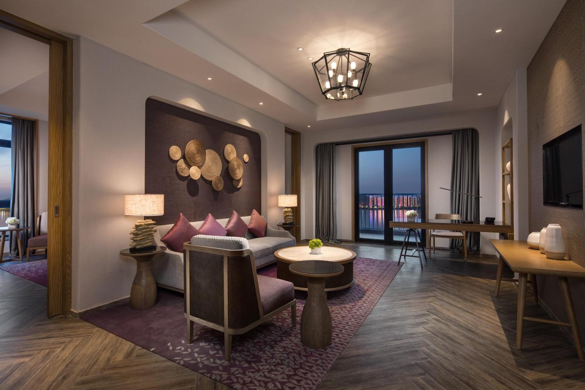 Готель Crowne Plaza Qingdaoorientalmoviemetropolis By Ihg Екстер'єр фото